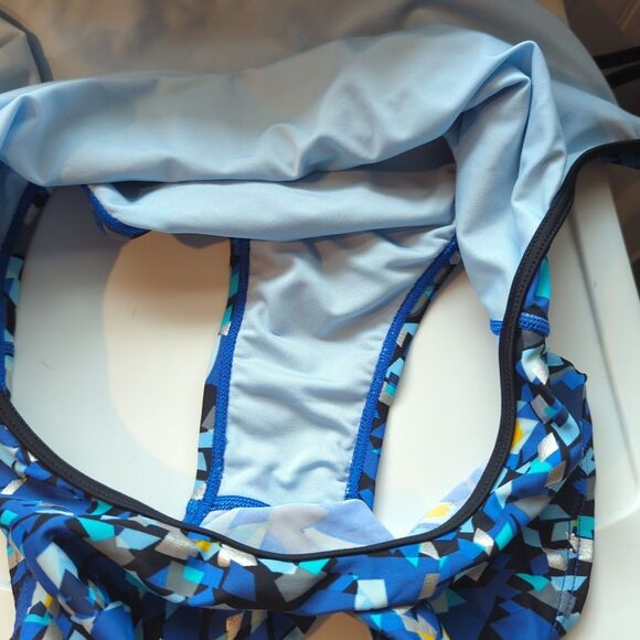 Nike Shattered Glass Swimsuit One Piece Womens 10 Blue Geometric Swimwear Pool - Picture 5 of 6